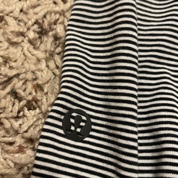 Lululemon tank top - Picture 4 of 4